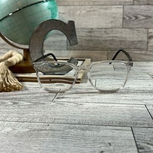 Ray Ban Progressive Readers Unisex. Clear on top, 2.0 on bottom. Clear frames.